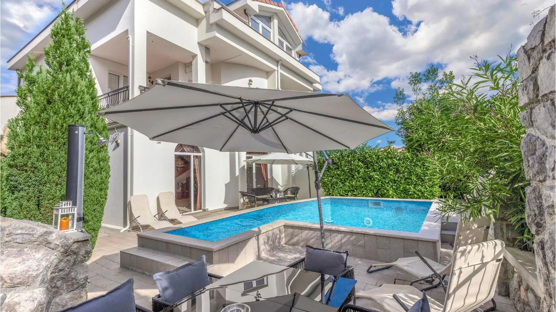 Nice Home In Veprinac With Kitchen